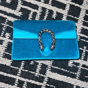 Prelove: Authentic Gucci Small/Mini Dionysus Teal Velvet Crossbody Bag